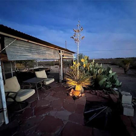 Hole In The Wall Getaway - Usa Mexico Border Bed And Breakfast Columbus Exterior photo