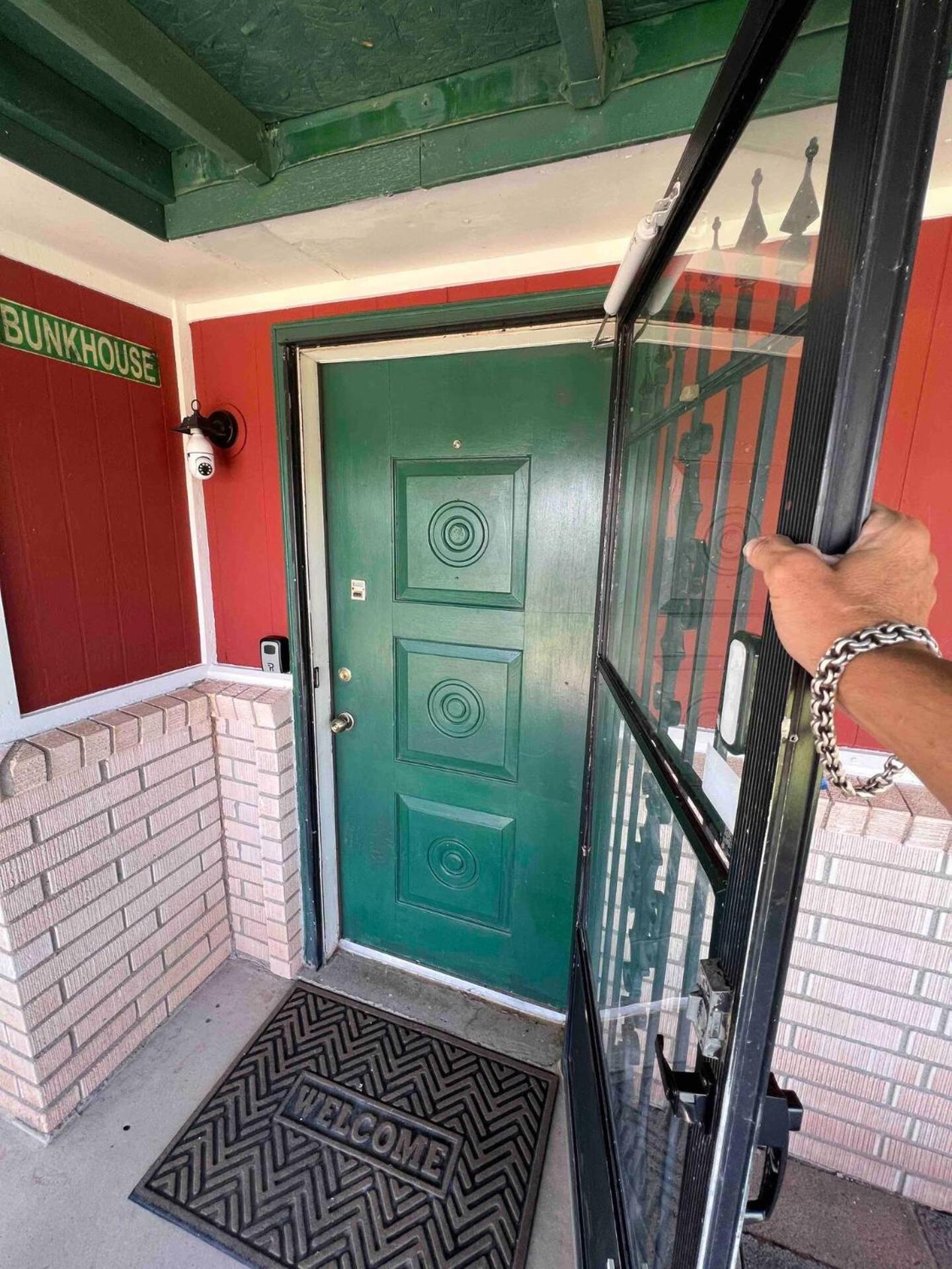Hole In The Wall Getaway - Usa Mexico Border Bed And Breakfast Columbus Exterior photo
