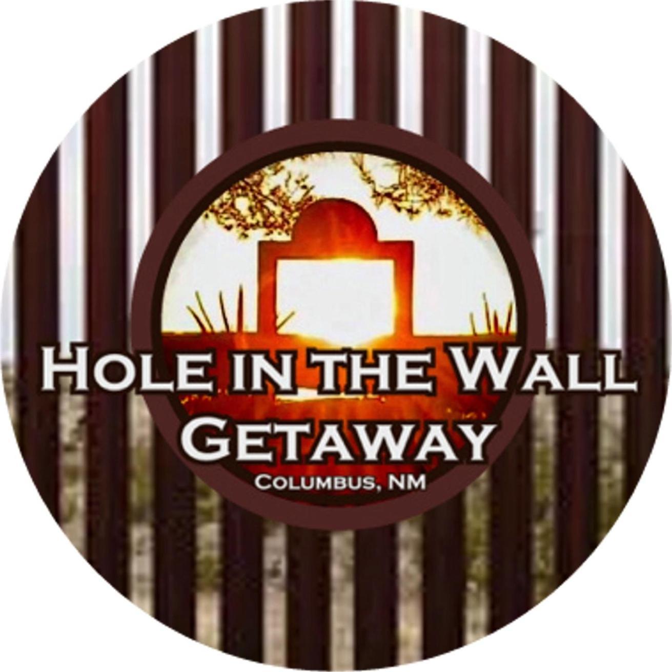 Hole In The Wall Getaway - Usa Mexico Border Bed And Breakfast Columbus Exterior photo