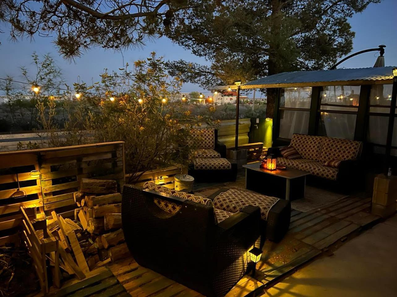Hole In The Wall Getaway - Usa Mexico Border Bed And Breakfast Columbus Exterior photo