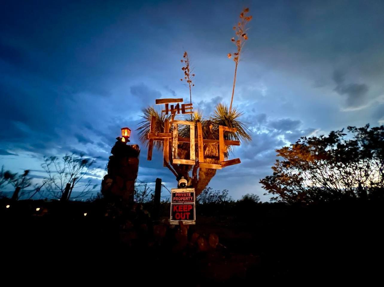 Hole In The Wall Getaway - Usa Mexico Border Bed And Breakfast Columbus Exterior photo